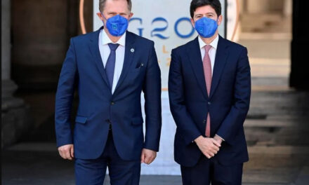 Ministro de salud ruso pide al G20 a reconocer mutuamente los certificados de vacunación contra el covid-19