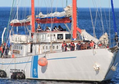 El motovelero “Dr. Bernardo Houssay” arribó al puerto de Ushuaia