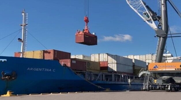 La vía de navegación troncal del Paraná impacta en la economía de todo el país
