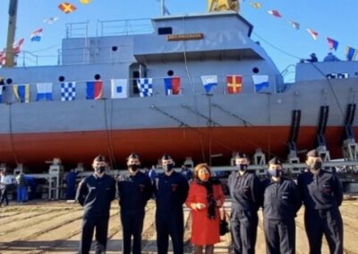 Astillero Río Santiago: realizó la botadura de la primera lancha de instrucción de cadetes