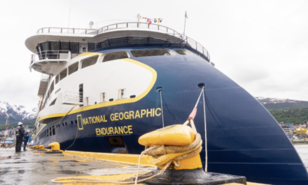 La temporada de cruceros  2021-2022 en Ushuaia se inauguró con la llegada del “National Geographic Endurace”