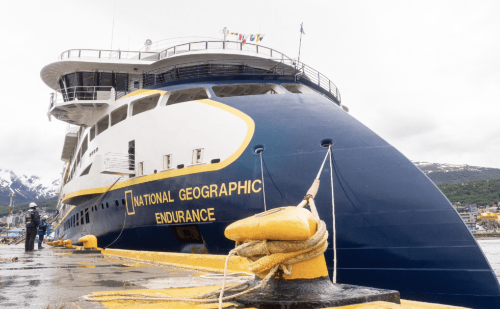 La temporada de cruceros  2021-2022 en Ushuaia se inauguró con la llegada del “National Geographic Endurace”