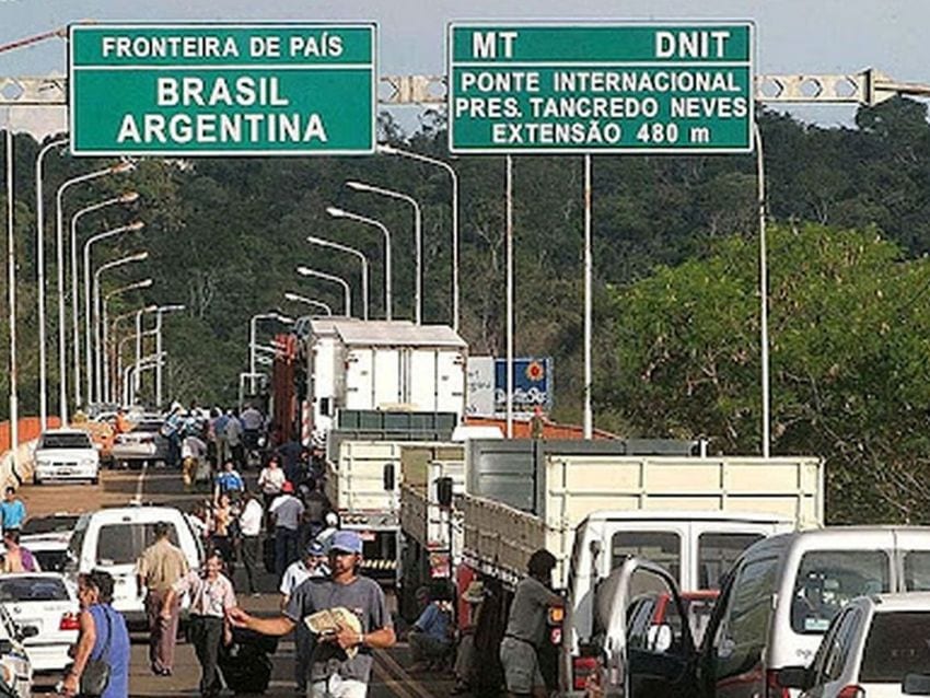 Crece la demanda de combustible en Puerto Iguazú porque está a mitad de precio que en Brasil