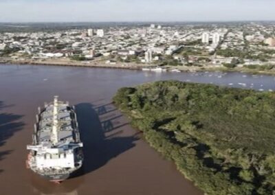 Puertos entrerrianos: un nuevo buque de carga en Concepción