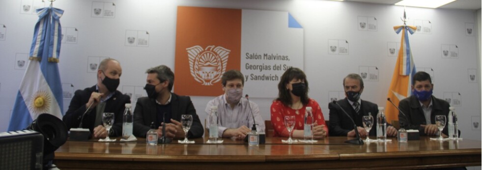 Acto de apertura por la temporada de cruceros