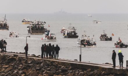 Disputa por la pesca: El reino unido le dio 48 horas a los buques pesqueros franceses para retroceder