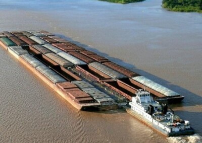 Fuerte reclamo del Centro de Patrones y otros gremios para evitar la fuga de buques mercantes hacia “banderas de conveniencia” en el río Paraná