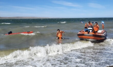 Río Gallegos: Prefectura asistió a 3 kayakistas