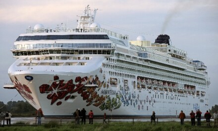 Norwegian Cruise Line canceló  una de sus travesías por el Caribe debido al COVID-19 y dejó a los viajeros atrapados en el mar