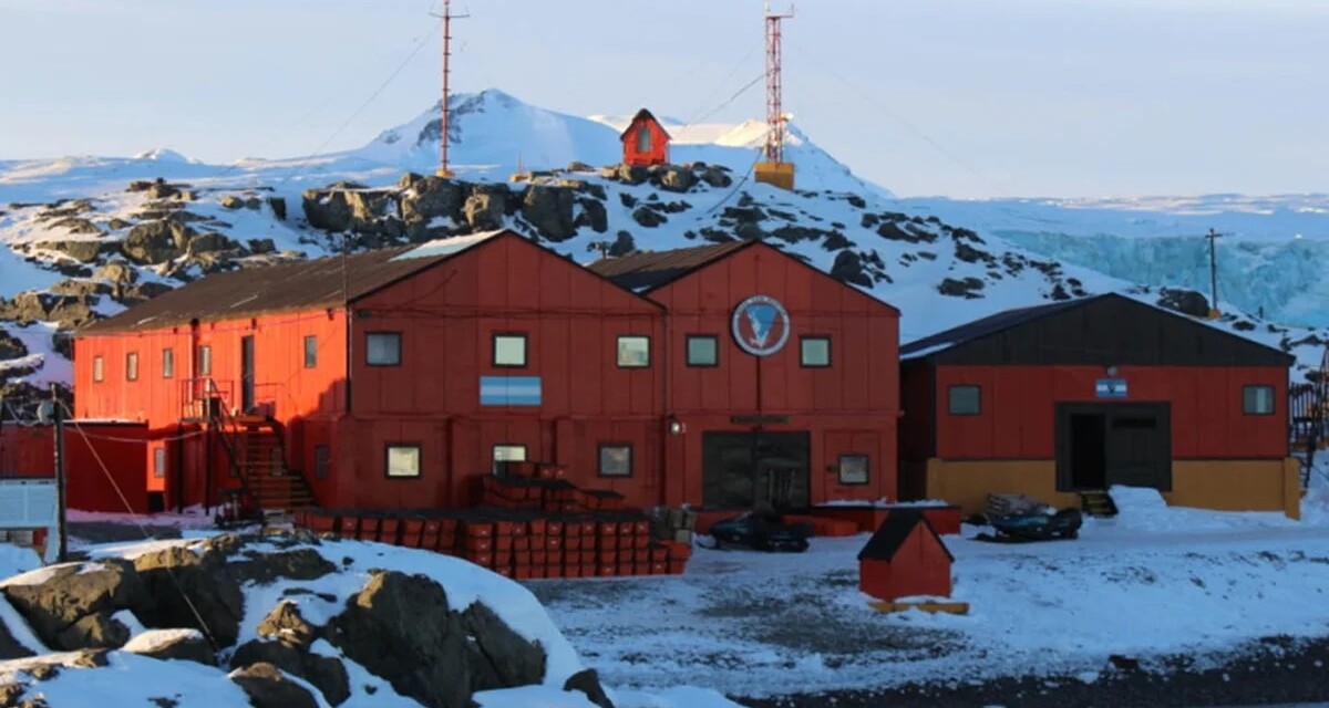 Bibliotecas virtuales para Bases Antárticas Argentinas
