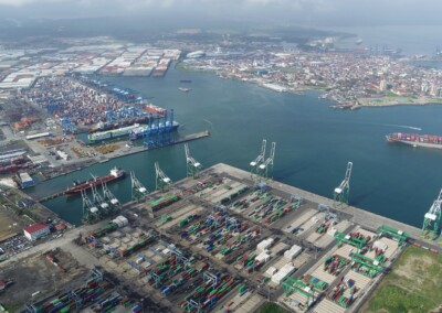 Puertos Panameños cierran con 8.6 millones de teus