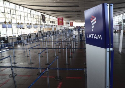 Latam Airlines Colombia cancela 53 vuelos por COVID-19