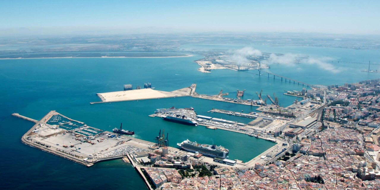 El operador argentino PTP Group desembarca en el puerto de Cádiz