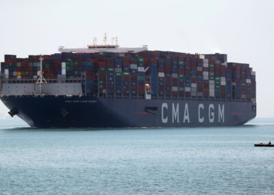 El grupo naviero CMA CGM dejará de transportar residuos plásticos