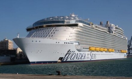 El crucero más grande del mundo llega a su puerto base en Florida