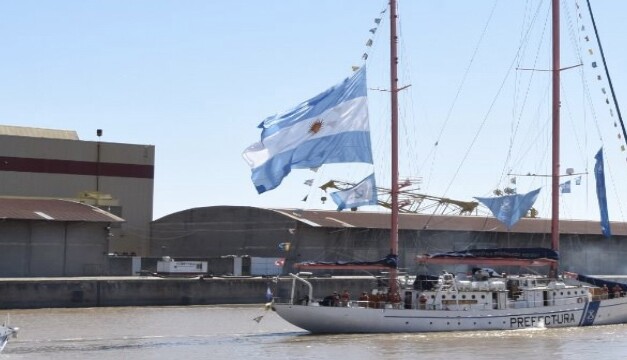El Ministro de Seguridad de la Nación presidió la ceremonia de zarpada del motovelero Houssay