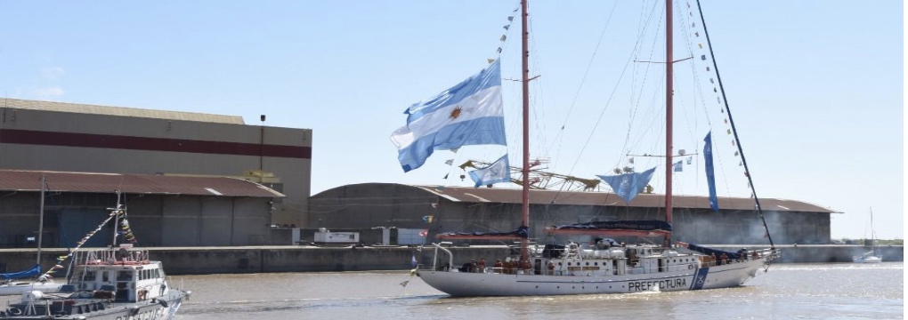 El Ministro de Seguridad de la Nación presidió la ceremonia de zarpada del motovelero Houssay