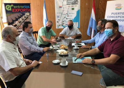 Autoridades y operadores del Puerto La Plata están interesados en una alianza con el puerto de Concepción del Uruguay