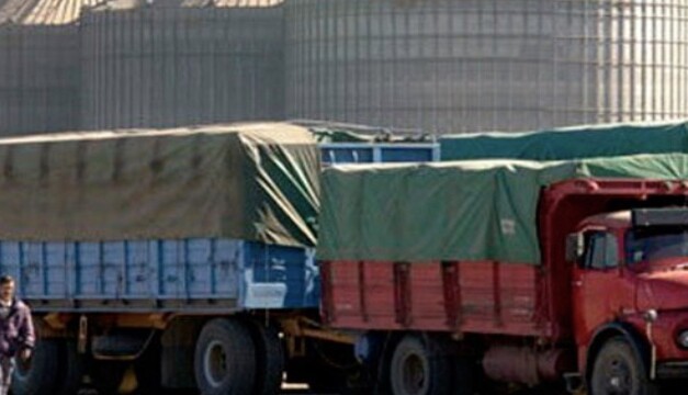Se acordó el aumento del 25% en los servicios de transporte automotor de cargas de cereales, oleaginosas y afines