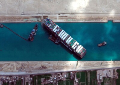 El trabajo para ampliar el canal de Suez está en marcha