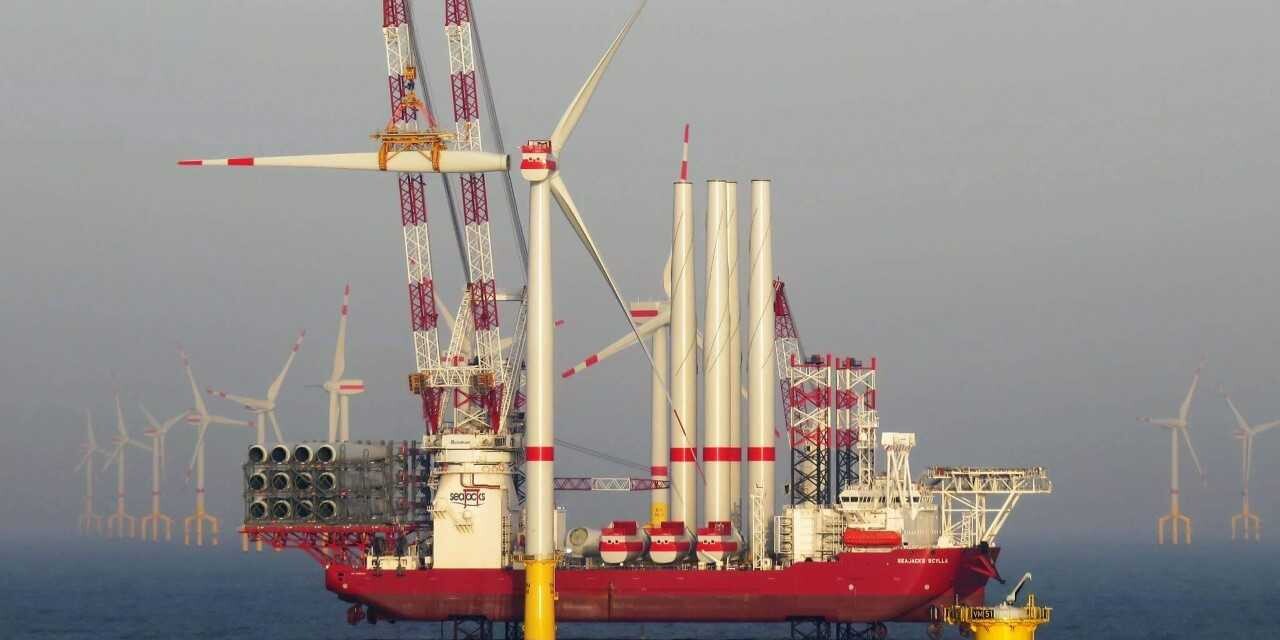 Crece la demanda de buques capaces de instalar turbinas eólicas gigantes en alta mar