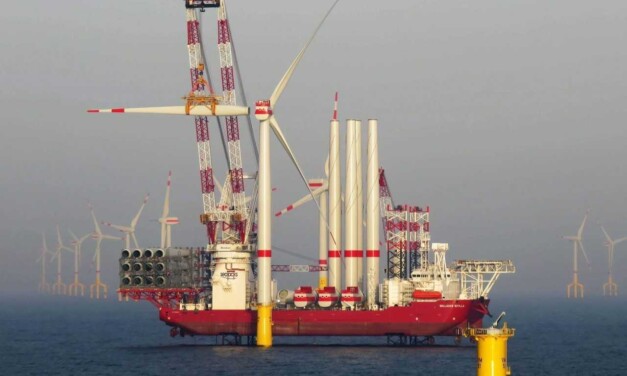 Crece la demanda de buques capaces de instalar turbinas eólicas gigantes en alta mar