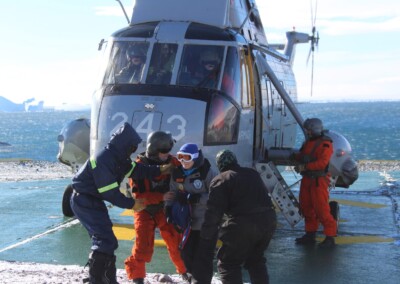 Arribaron las familias a la Base Conjunta Antártica Esperanza