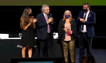 Sandra Cipolla recibió una distinción en el marco del Día Internacional de las Mujeres Trabajadoras