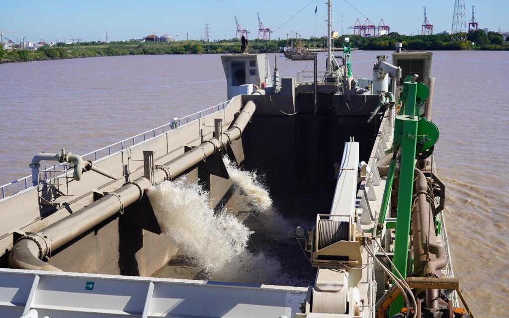Hidrovía: amparo para frenar el dragado del Paraná frente a Ramallo