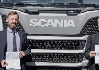 La JST y Scania firman un convenio para mejorar la seguridad