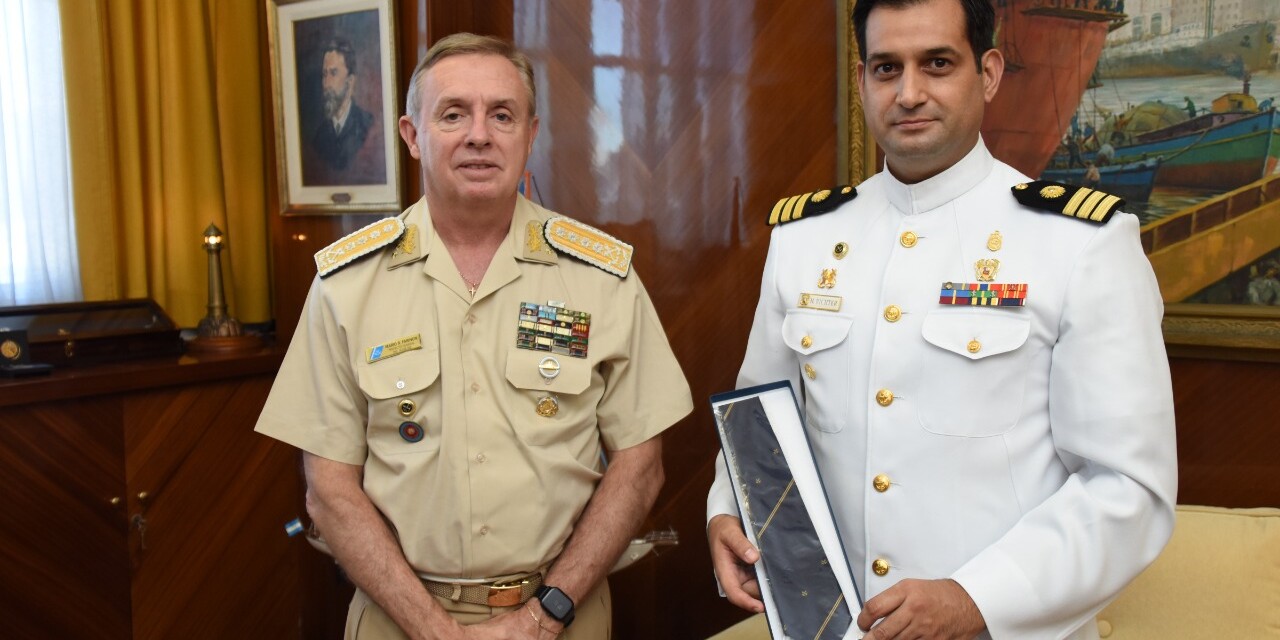 Prefectura recibe al enlace de Marina de Guerra de Perú y a autoridades de SIRGAR