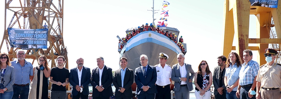 Se realizó la botadura de una nueva embarcación construida en el Astillero Río Santiago