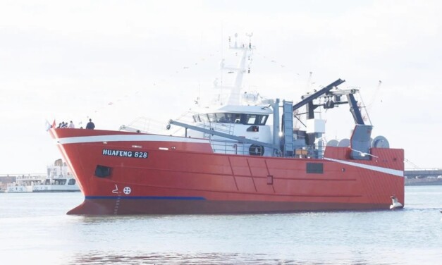 El buque pesquero «Huafeng 828»  partió del Puerto de Mar del Plata