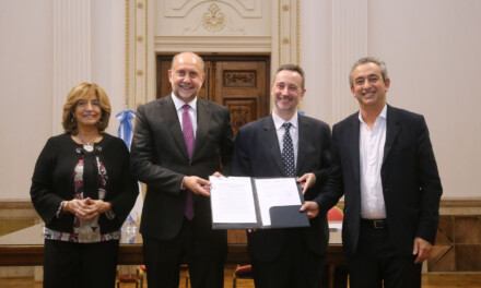 AGP, la Provincia de Santa Fe y el Municipio de Rosario firmaron un convenio para reparar y ampliar Parque España