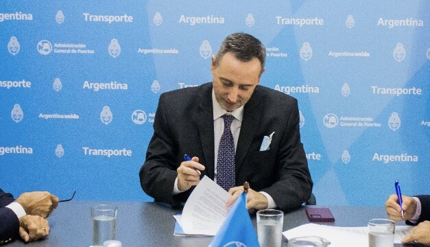 AGP firma convenio para incorporar tecnología de punta en el control y gestión de la Vía Navegable Troncal