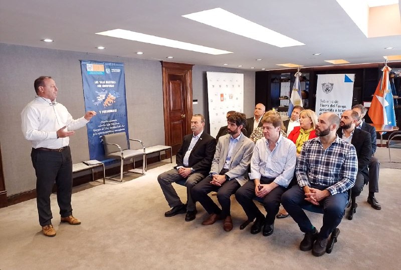 Presentan el proyecto para la construcción de un puerto multimodal en Río Grande