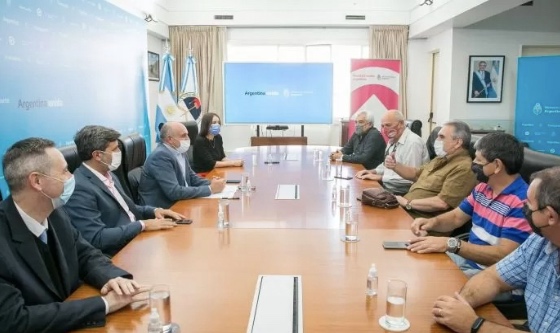 Puerto Buenos Aires e Hidrovia: La Fempinra se declaró en Estado de Alerta y Movilización
