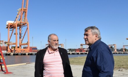 D´Onofrio en el puerto de La Plata habla de optimizar la logística portuaria ￼