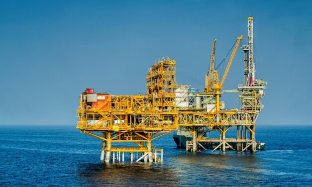 ¿Cómo se relacionan los mega-yacimientos petrolíferos descubiertos en África del sur con las búsqueda de petróleo en las costas bonarenses?