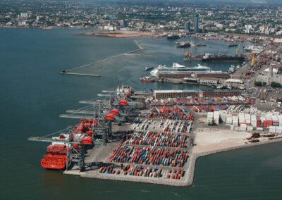Terminal portuaria en Montevideo es dada en concesión hasta el 2081 a una multinacional belga.