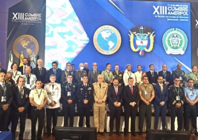 ￼Prefectura Naval Argentina participó de la “XIII Cumbre de la Comunidad de Policías de América”  y el PG Jorge Raúl Bono recibió una distinción