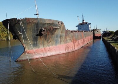 Puerto La Plata: proyectan desguace de tres barcos inactivos, luego de recuperar uno de ellos que se había soltado