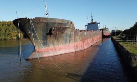 Puerto La Plata: proyectan desguace de tres barcos inactivos, luego de recuperar uno de ellos que se había soltado