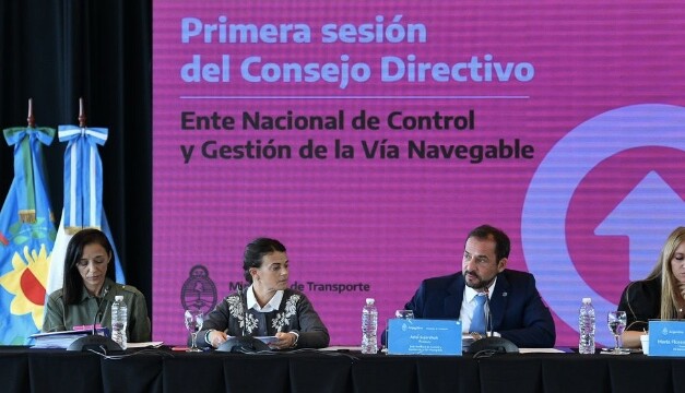 Guerrera y Sujarchuk inauguran la primera reunión del Ente Nacional de Control y Gestión de la Vía Navegable