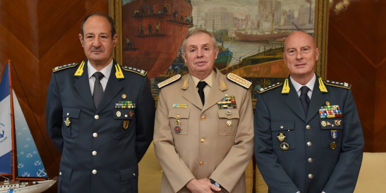 Prefectura recibe delegación de la Guardia di Finanza Italiana