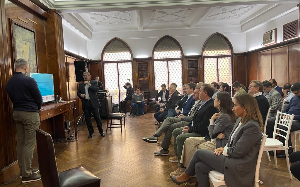 UTN presentó un informe sobre el potencial logístico de los puertos La Plata y Dock Sud