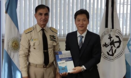 Prefectura recibe al nuevo representante de Korean Register en Argentina