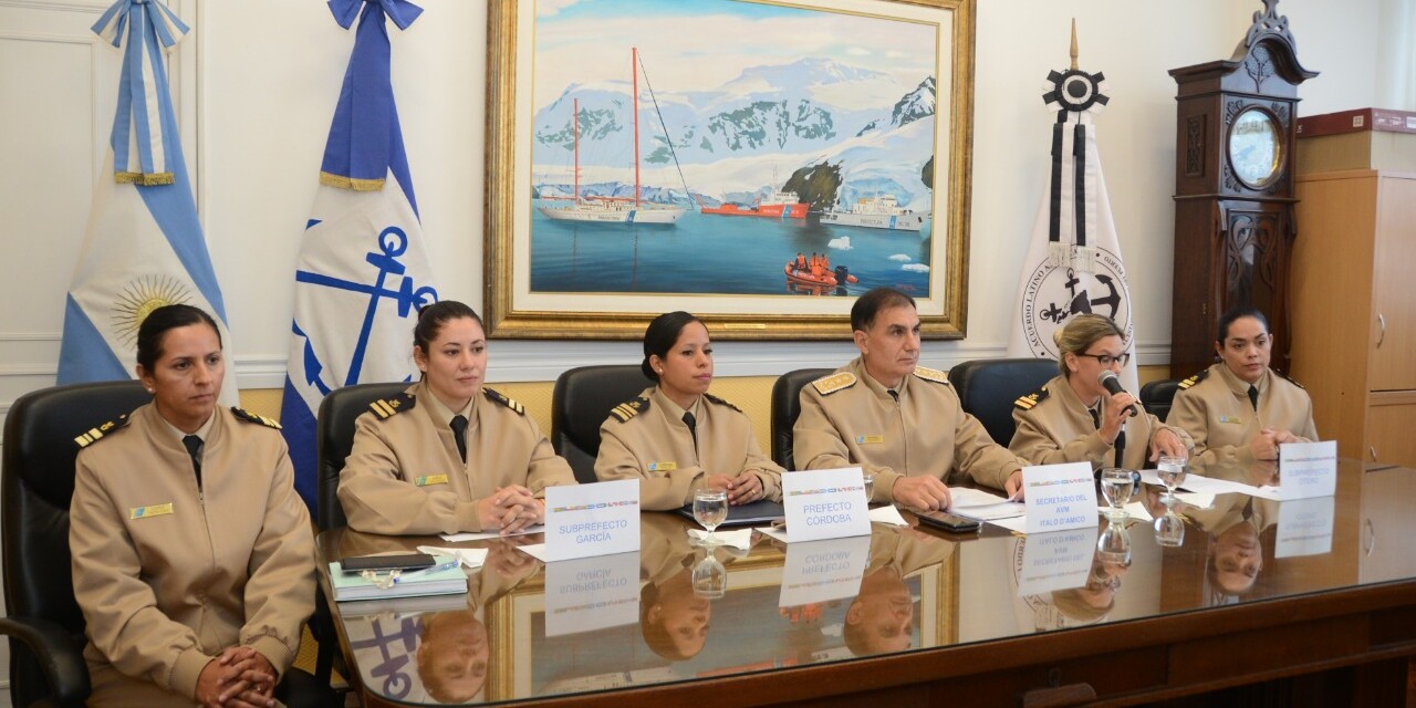 Prefectura conmemora el Día Internacional de la Mujer en el Sector Marítimo