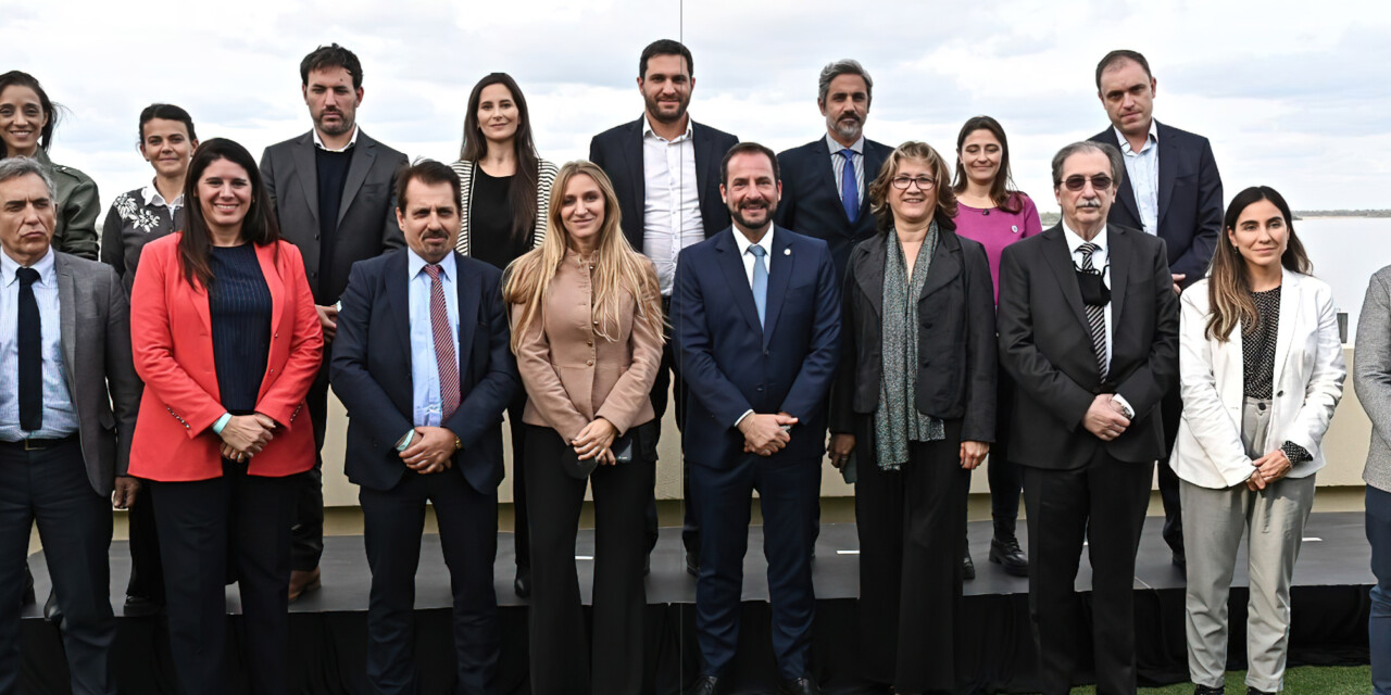 Inició una nueva etapa marcada por la primera reunión del Ente Nacional de Control y Gestión de la Vía Navegable