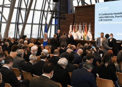 Guerrera participó en la Conferencia Hemisférica de Hidrovías